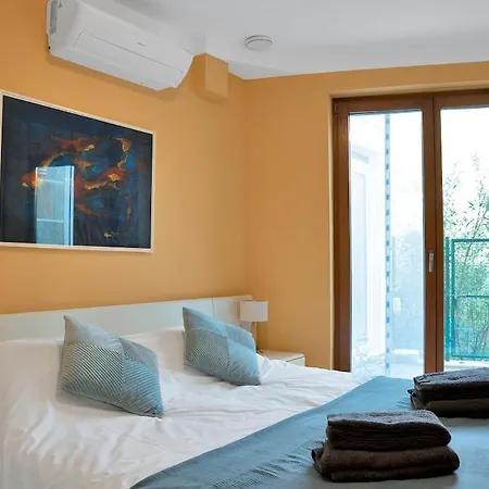 Villa -heated Pool -amazing View -ideal For Groups
