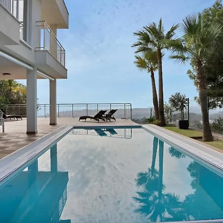 -heated Pool -amazing View -ideal For Groups *