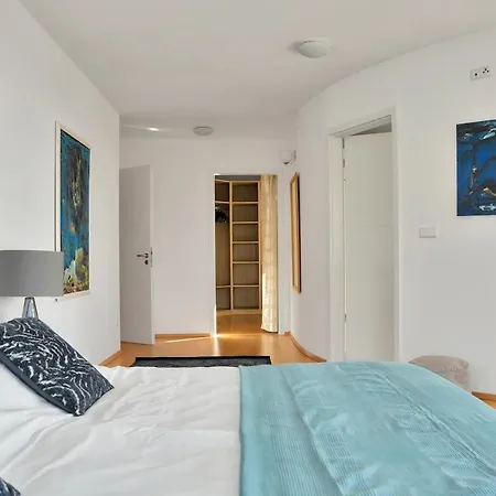 -heated Pool -amazing View -ideal For Groups Villa