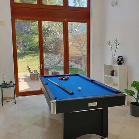 Villa -heated Pool -amazing View -ideal For Groups